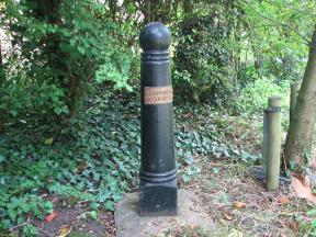 Greenwich Meridian Marker; England; Hertfordshire; Wyddial